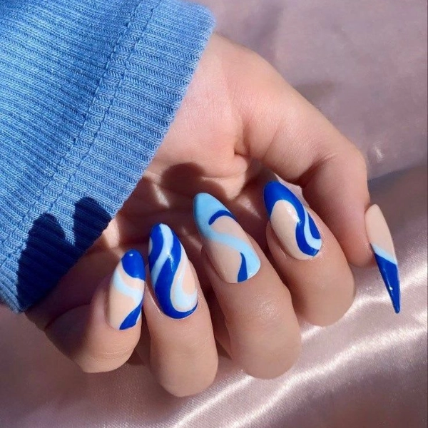 Almond-Blue-Summer-Nails-Abstract