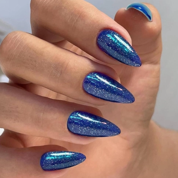 Almond-Blue-Summer-Nails-Glitter