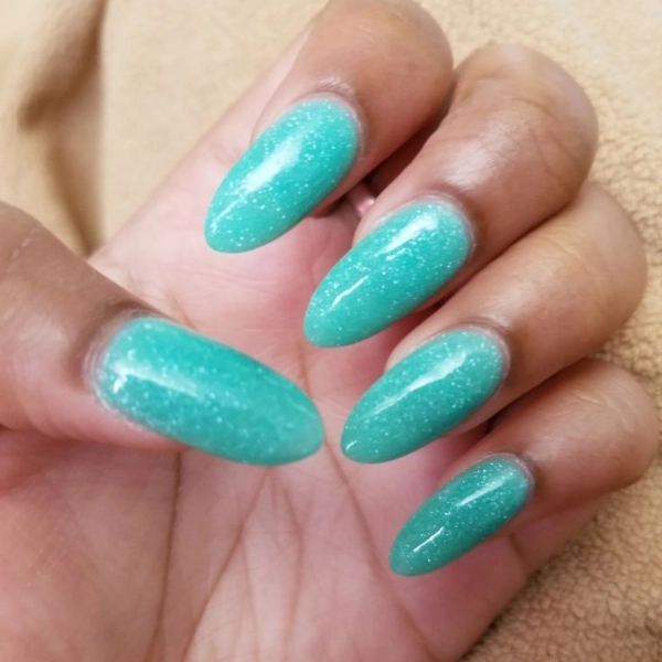 Almond-Blue-Summer-Nails-Shimmery-Aqua