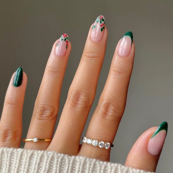 Almond-shape-Christmas-nails-Ornament