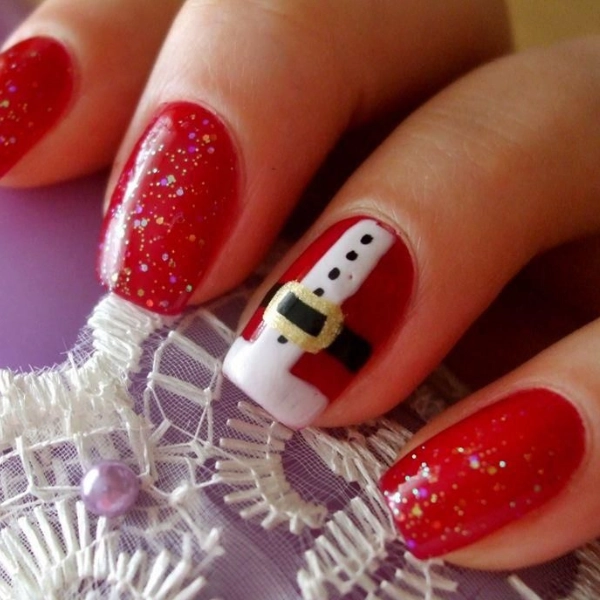 Almond-shape-Christmas-nails-Santas-Belt