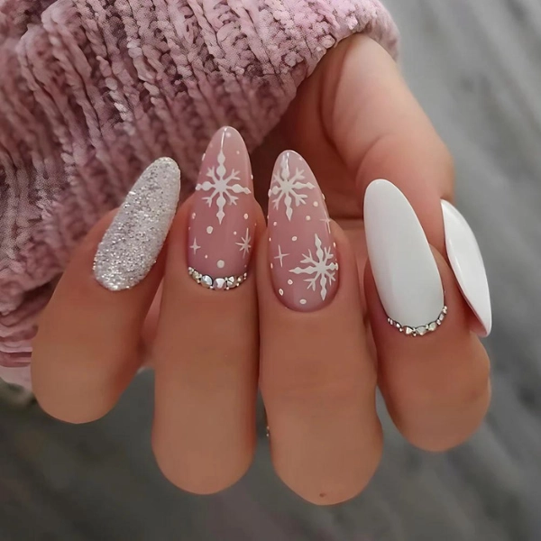 Almond-shape-Christmas-nails-Sparkling-Snowflakes