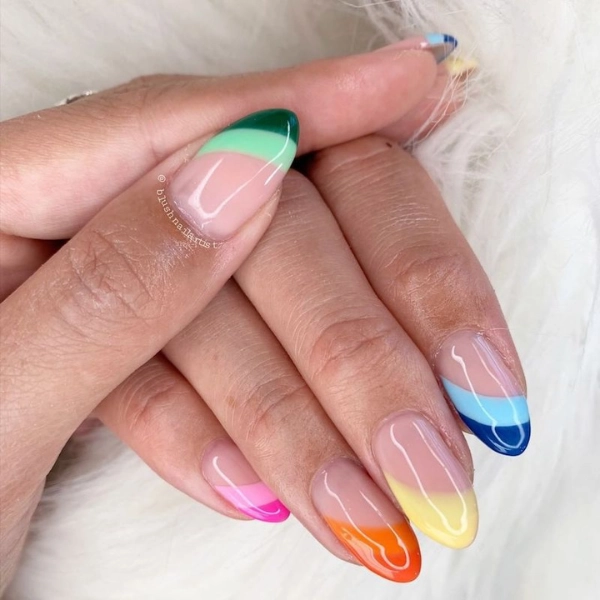 Almond-shape-summer-nails-Rainbow-Stripes