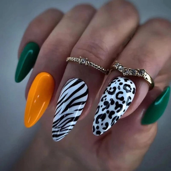 Almond-shape-summer-nails-Safari-Adventure