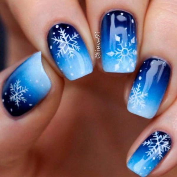 Blue-Christmas-Nail-Frosted-Tips