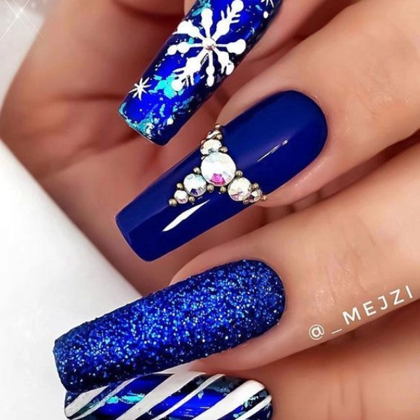 Blue-Christmas-Nail-Ornaments