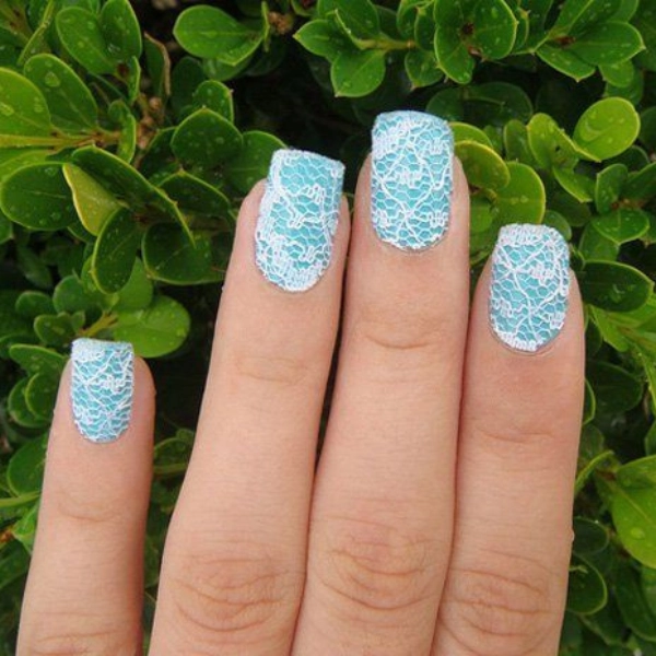 Blue-and-White-Summer-Nail-White-Lace