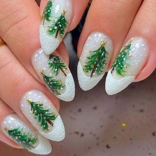 Easy-Christmas-nail-Christmas-Tree