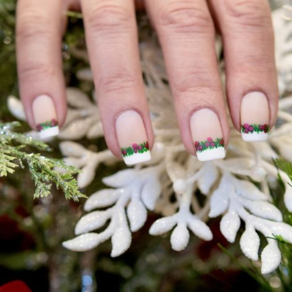 Easy-Christmas-nail-Frosted-Tips