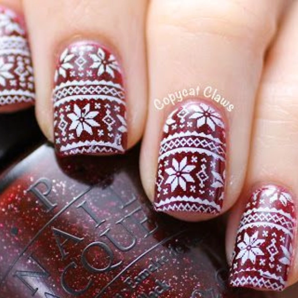 Easy-Christmas-nail-Holiday-Sweater