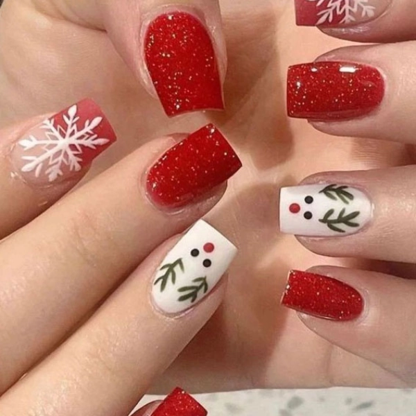 Easy-Christmas-nail-Reindeer