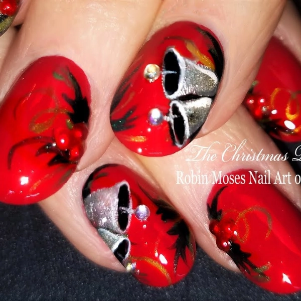 Easy-Christmas-nail-Silver-Bells