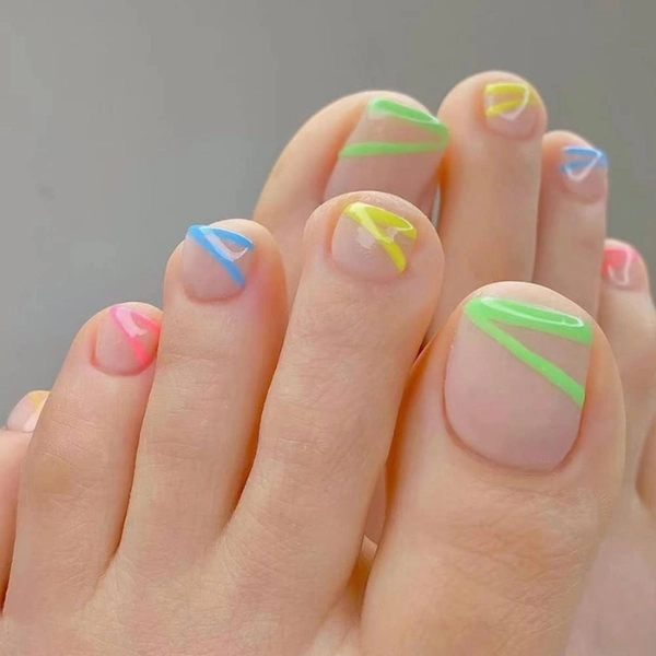 French-Tip-Summer-Toe-nails-Colored