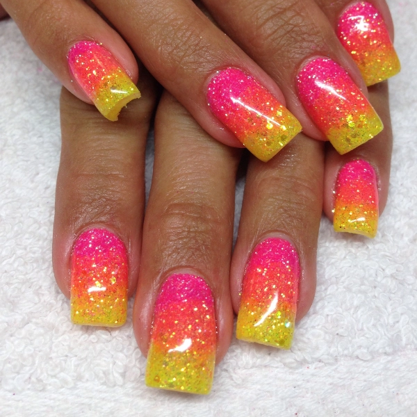 Pink-and-orange-summer-nails-Glitter-Tips