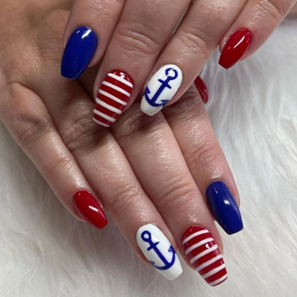 Short-Acrylic-Coffin-Nails-Nautical