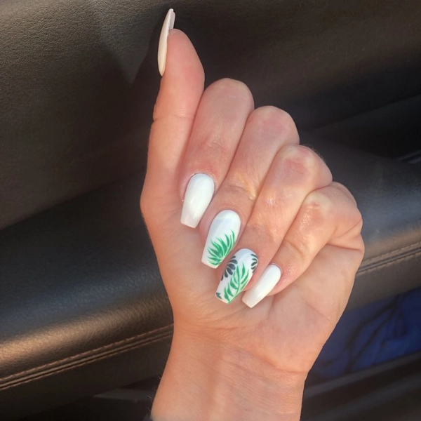 Short-Acrylic-Coffin-Nails-Tropical-Leaves