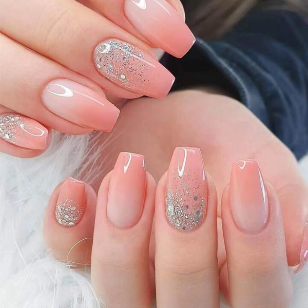 Short-Coffin-Summer-Nails-Ombre