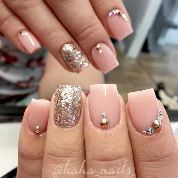 Short-Gel-Summer-Nails-Crystal