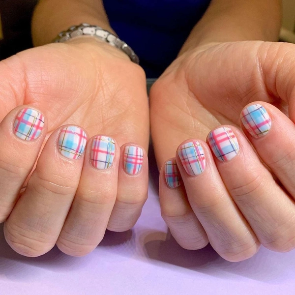 Short-Gel-Summer-Nails-Plaids