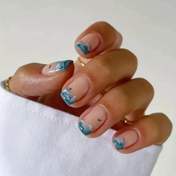 Short-Square-Summer-Nails-Beach