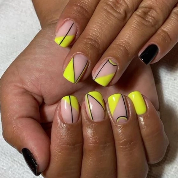 Short-Square-Summer-Nails-Geometric