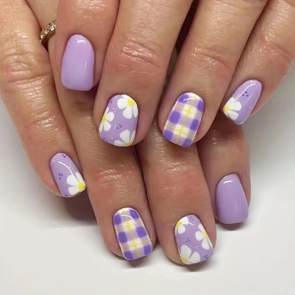 Short-Square-Summer-Nails-Plaid-Patterns