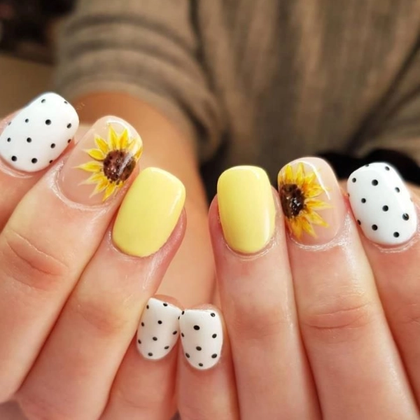 Short-Square-Summer-Nails-Sunflowers