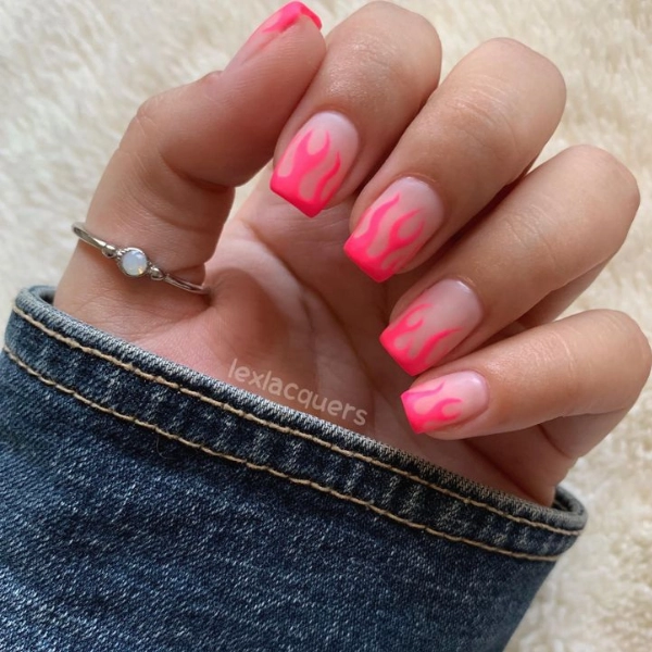 Short-pink-acrylic-nails-Flames