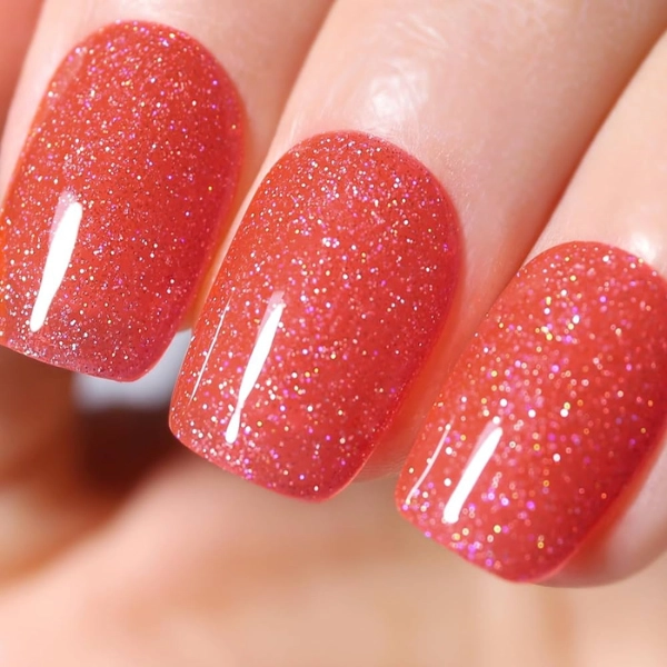 Simple-Red-Summer-Nails-Glitter