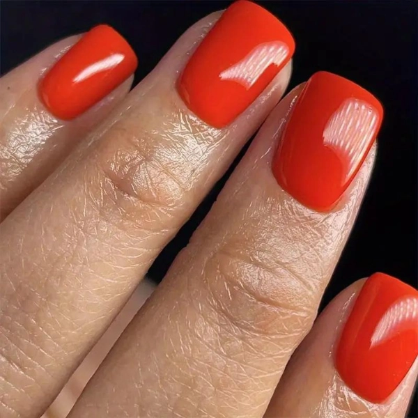 Simple-Red-Summer-Nails-Glossy