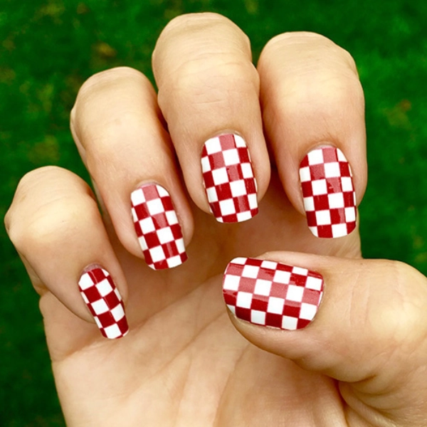 Simple-Red-Summer-Nails-White-Checkerboard