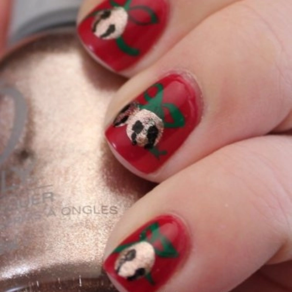 Simple-short-Christmas-nails-Jingle-Bells