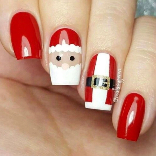 Simple-short-Christmas-nails-Santa-Claus-Face