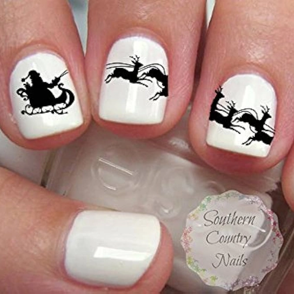 Simple-short-Christmas-nails-Santas-Sleigh