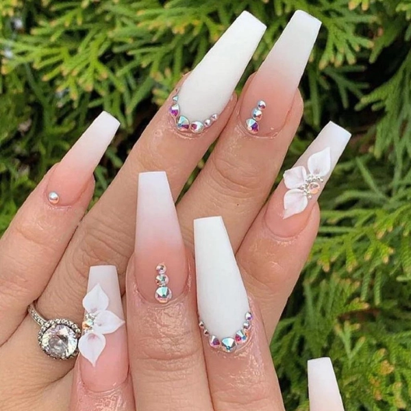 Simple-white-summer-nails-Rhinestones