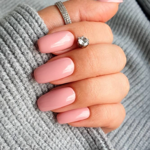 Summer-Nail-Color-Trends-Blush-Pink