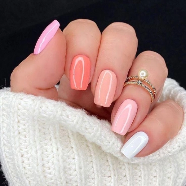 Summer-Nail-Color-Trends-Rose-Pink