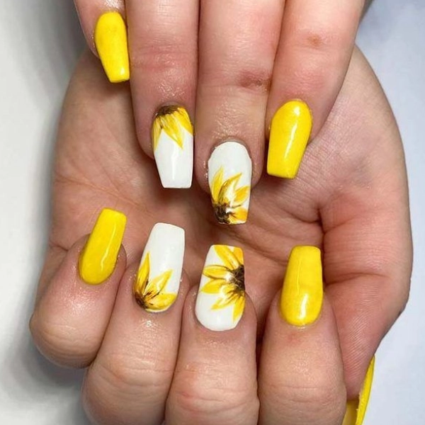 Summer-Nail-Color-Trends-Sunflower-Yellow