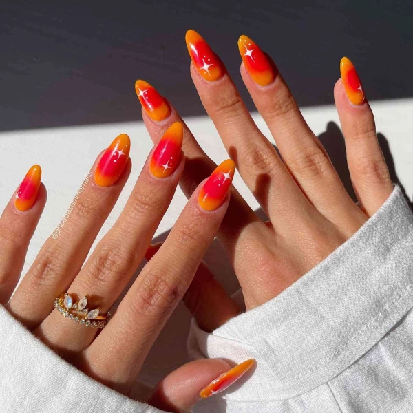 Summer-Nail-Color-Trends-Sunset-Orange