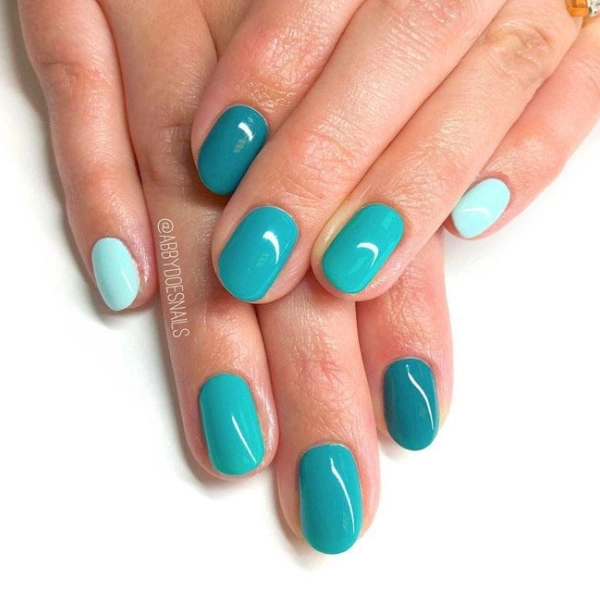 Summer-Nail-Color-Trends-Teal-Blue