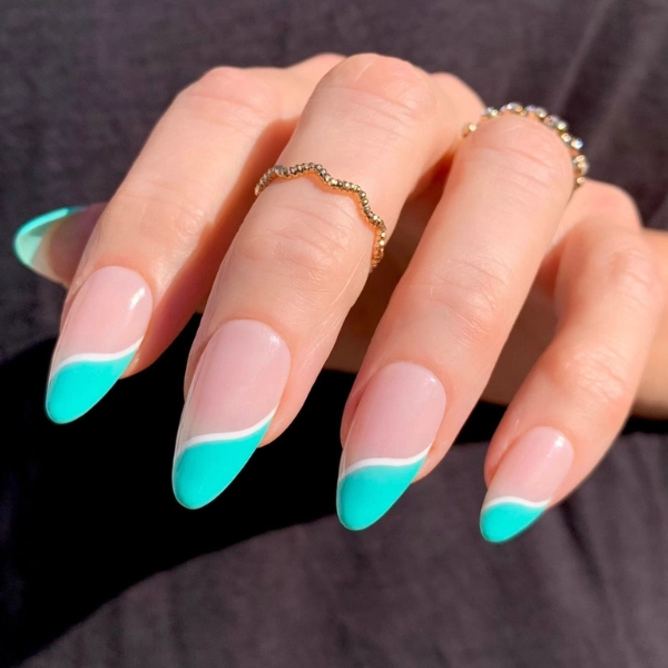 Summer-Nail-Color-Trends-Turquoise-Teal