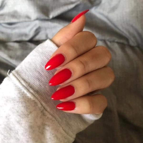 Summer-Red-almond-nails