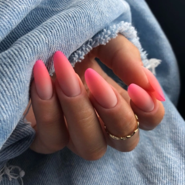 Summer-almond-nails-Ombre