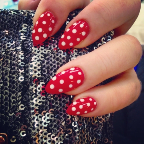 Summer-almond-nails-Polka-Dot