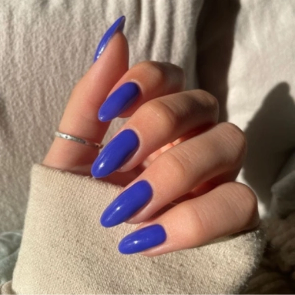 Summer-blue-almond-nails