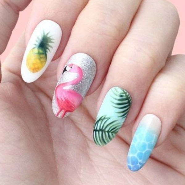 Trendy-Summer-Nail-Flamingo