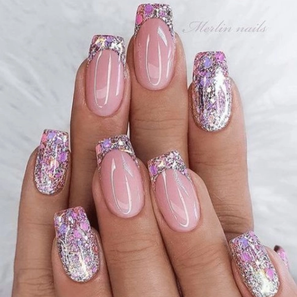 Trendy-Summer-Nail-Glitter-French