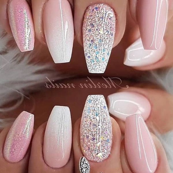 Trendy-Summer-Nail-Glitter