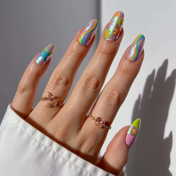 Trendy-Summer-Nail-Metallic