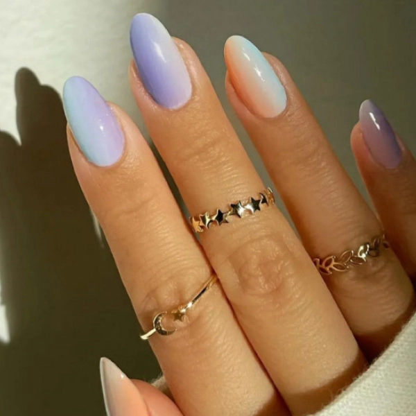 Trendy-Summer-Nail-Pastel-Ombre